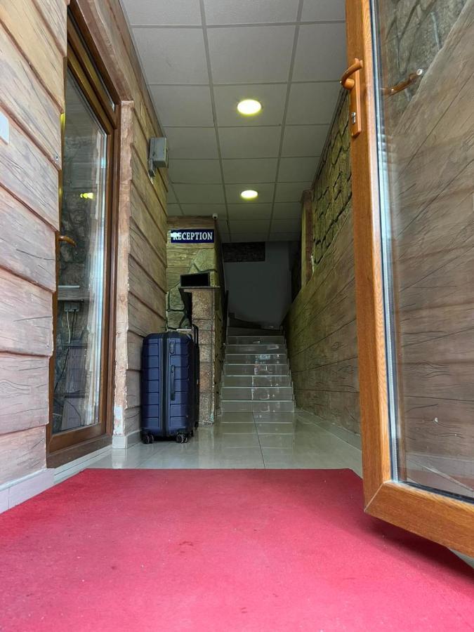 Hotel Ultra Star Скопье Экстерьер фото