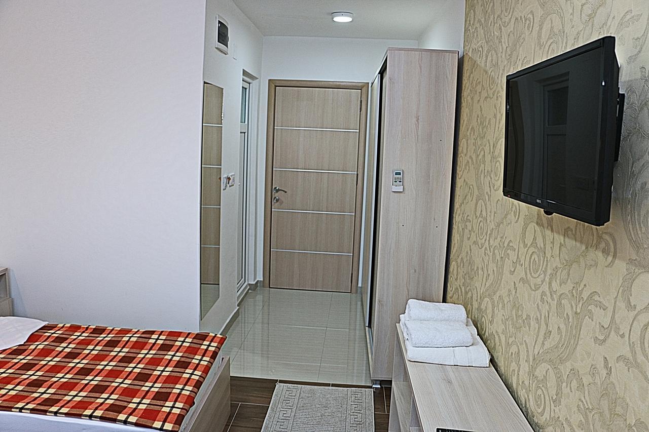 Hotel Ultra Star Скопье Номер фото