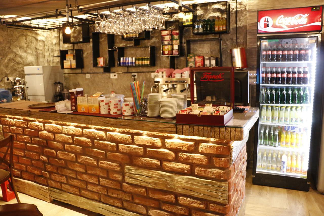 Hotel Ultra Star Скопье Экстерьер фото